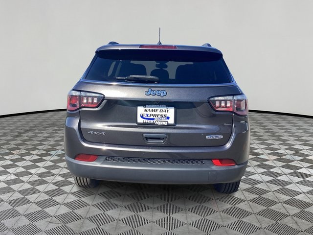 2018 Jeep Compass Latitude photo 3
