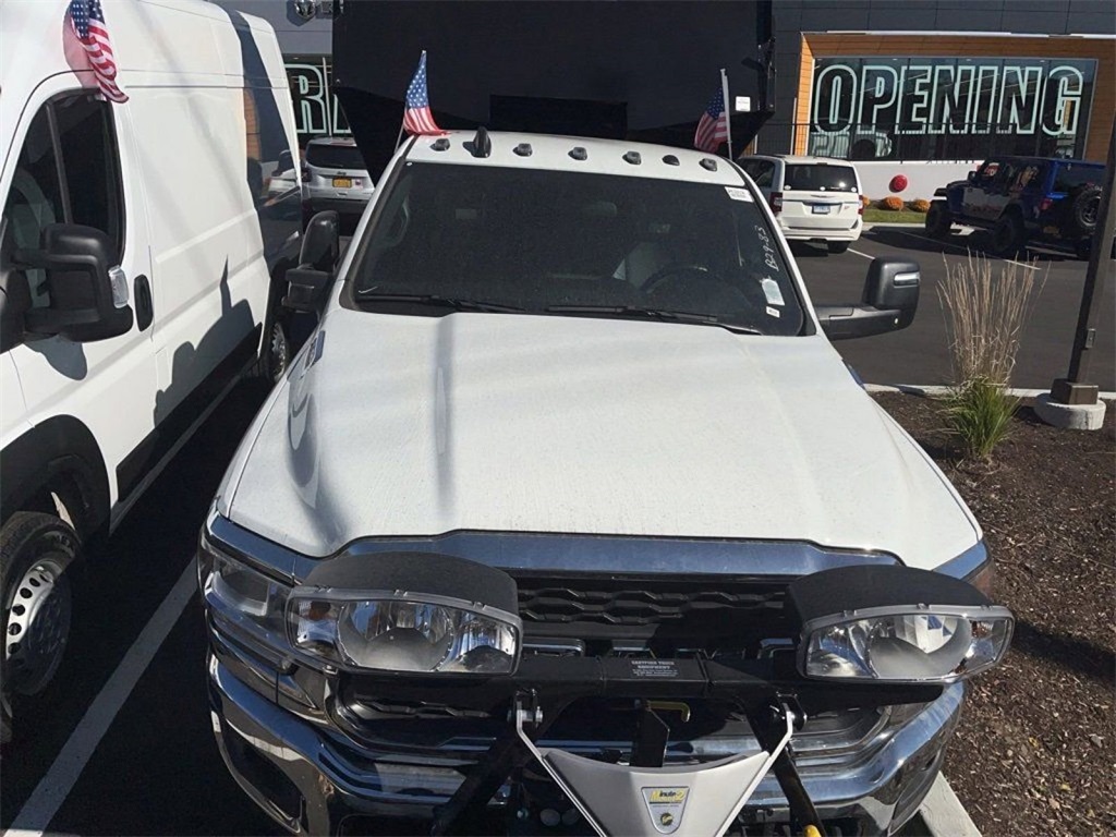 2024 Ram 3500 Tradesman photo 4