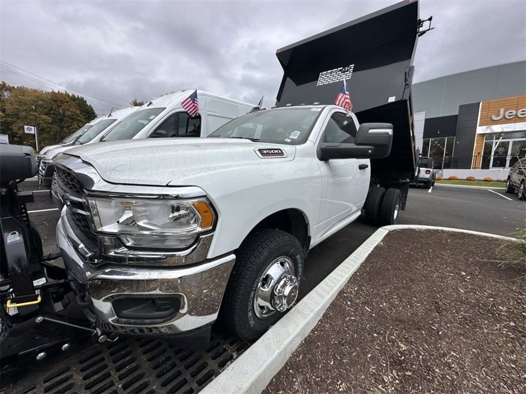 2024 Ram 3500 Tradesman photo 7