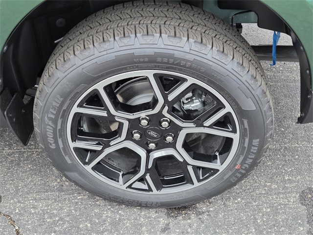 New 2025 Ford Maverick Lariat 4D Crew Cab