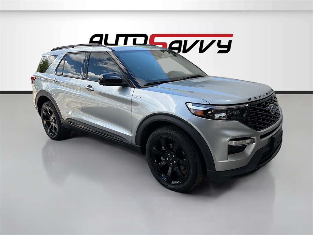 2023 Ford Explorer ST-LINE's photo