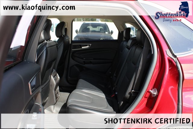 2017 Ford Edge Titanium photo 11