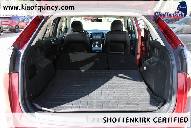 2017 Ford Edge Titanium photo 16