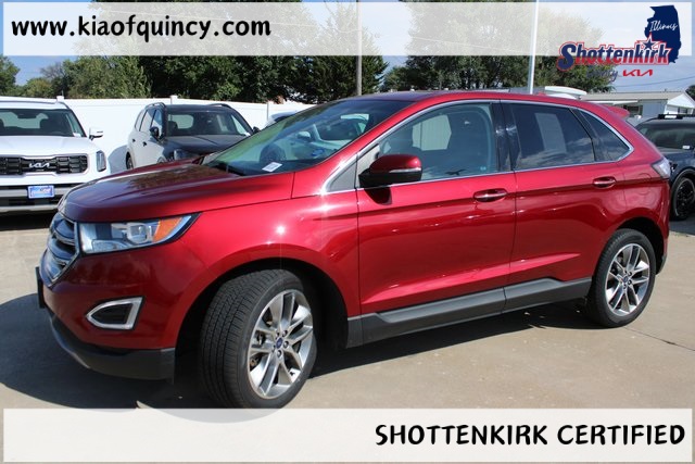 2017 Ford Edge Titanium photo 2