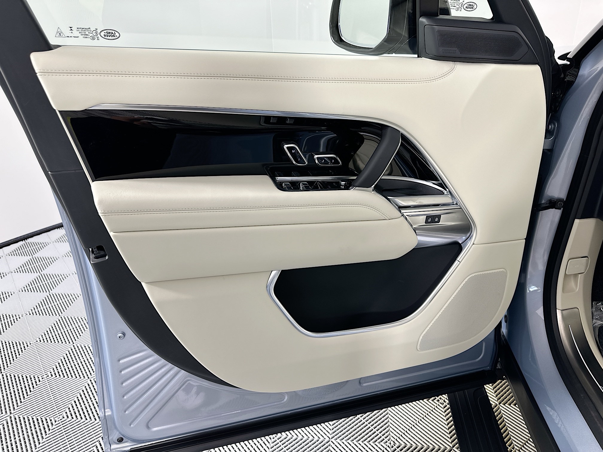 new 2026 Land Rover Range Rover car, priced at $162,390