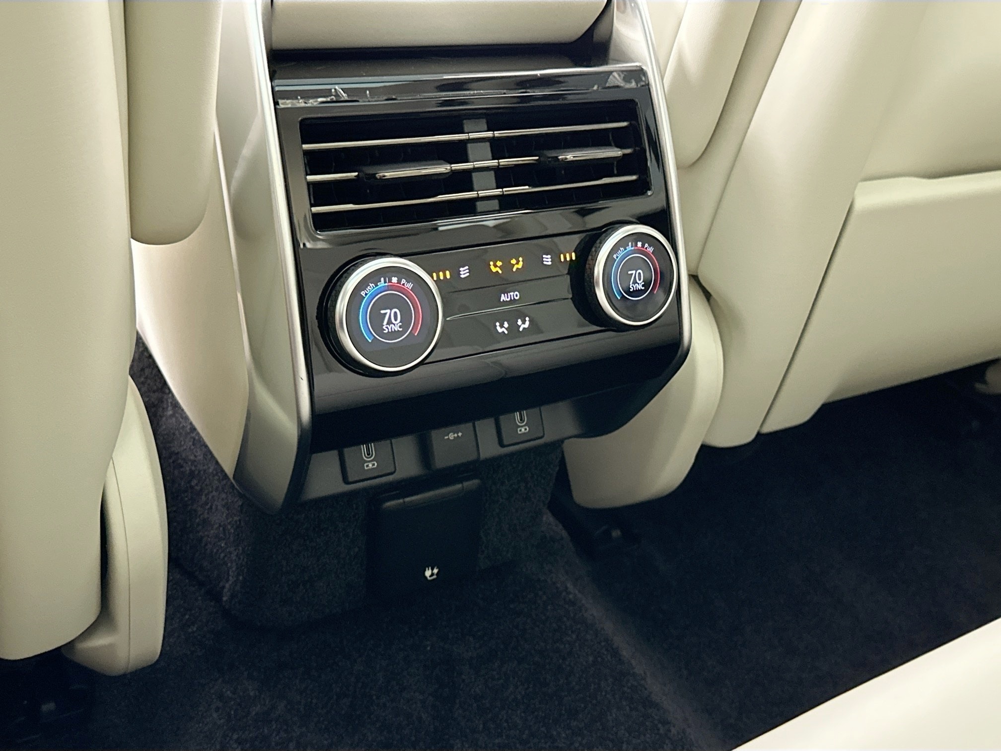 new 2026 Land Rover Range Rover car, priced at $162,390