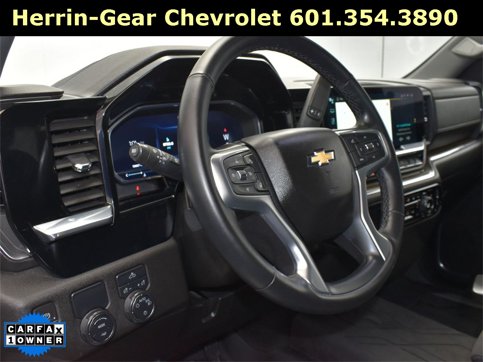 2024 Chevrolet Silverado 1500 LT photo 10