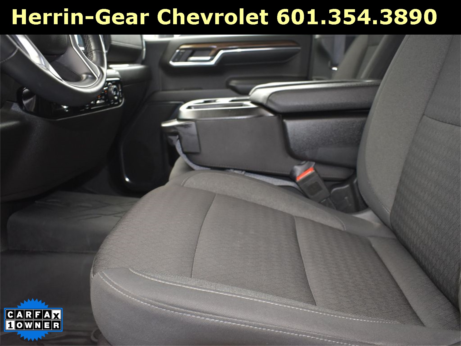 2024 Chevrolet Silverado 1500 LT photo 11
