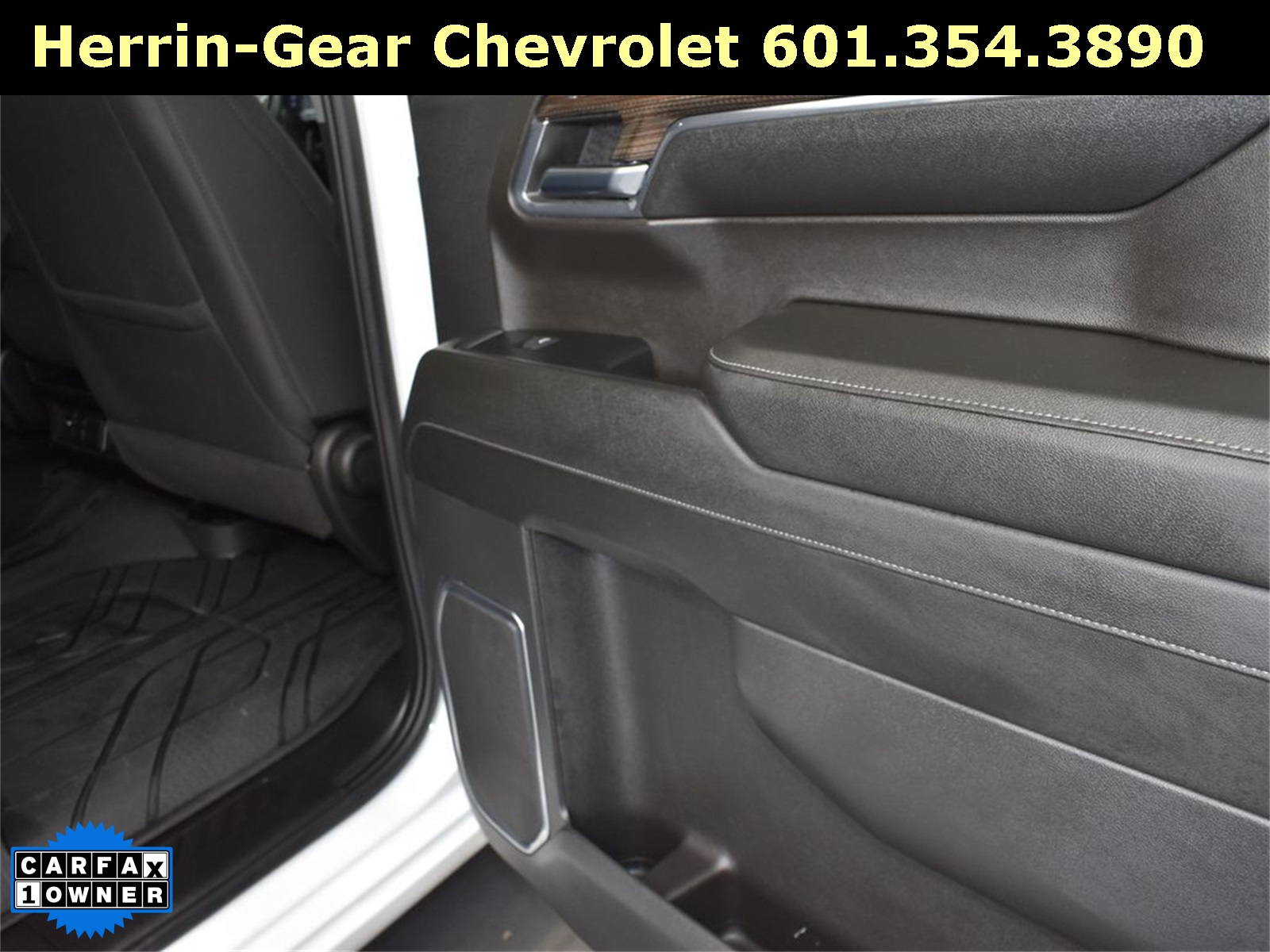 2024 Chevrolet Silverado 1500 LT photo 17