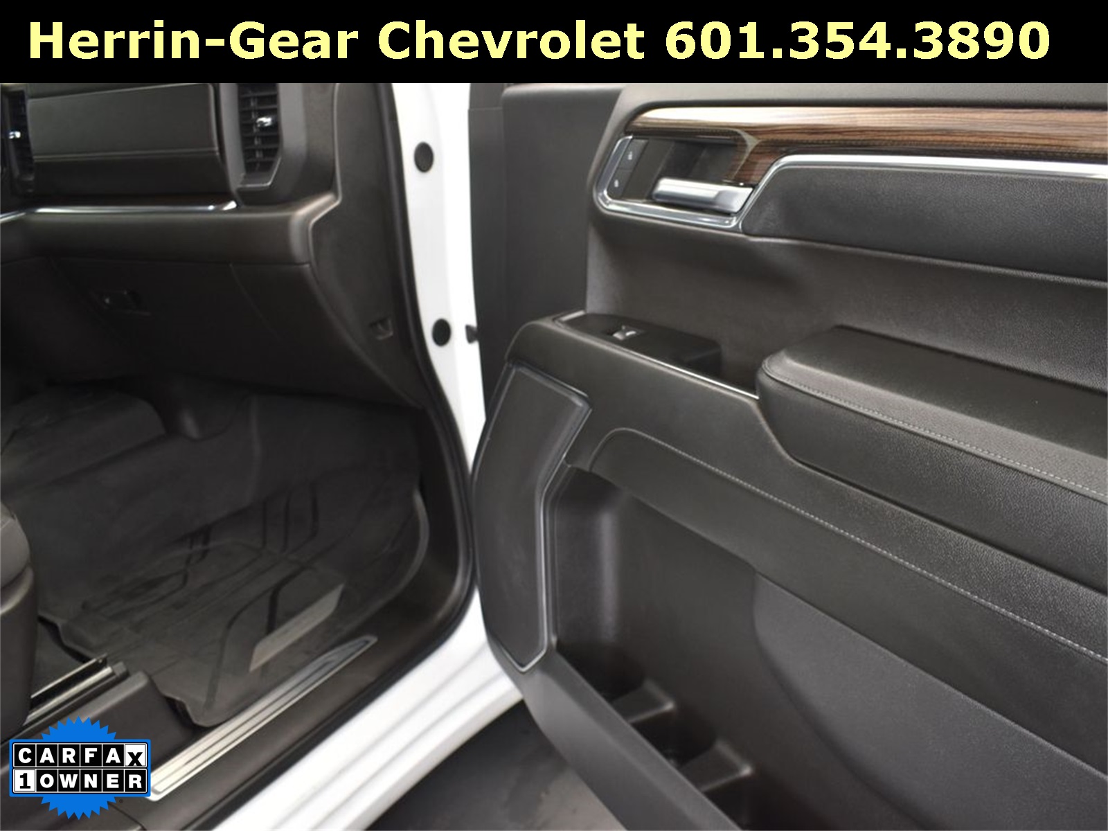 2024 Chevrolet Silverado 1500 LT photo 19