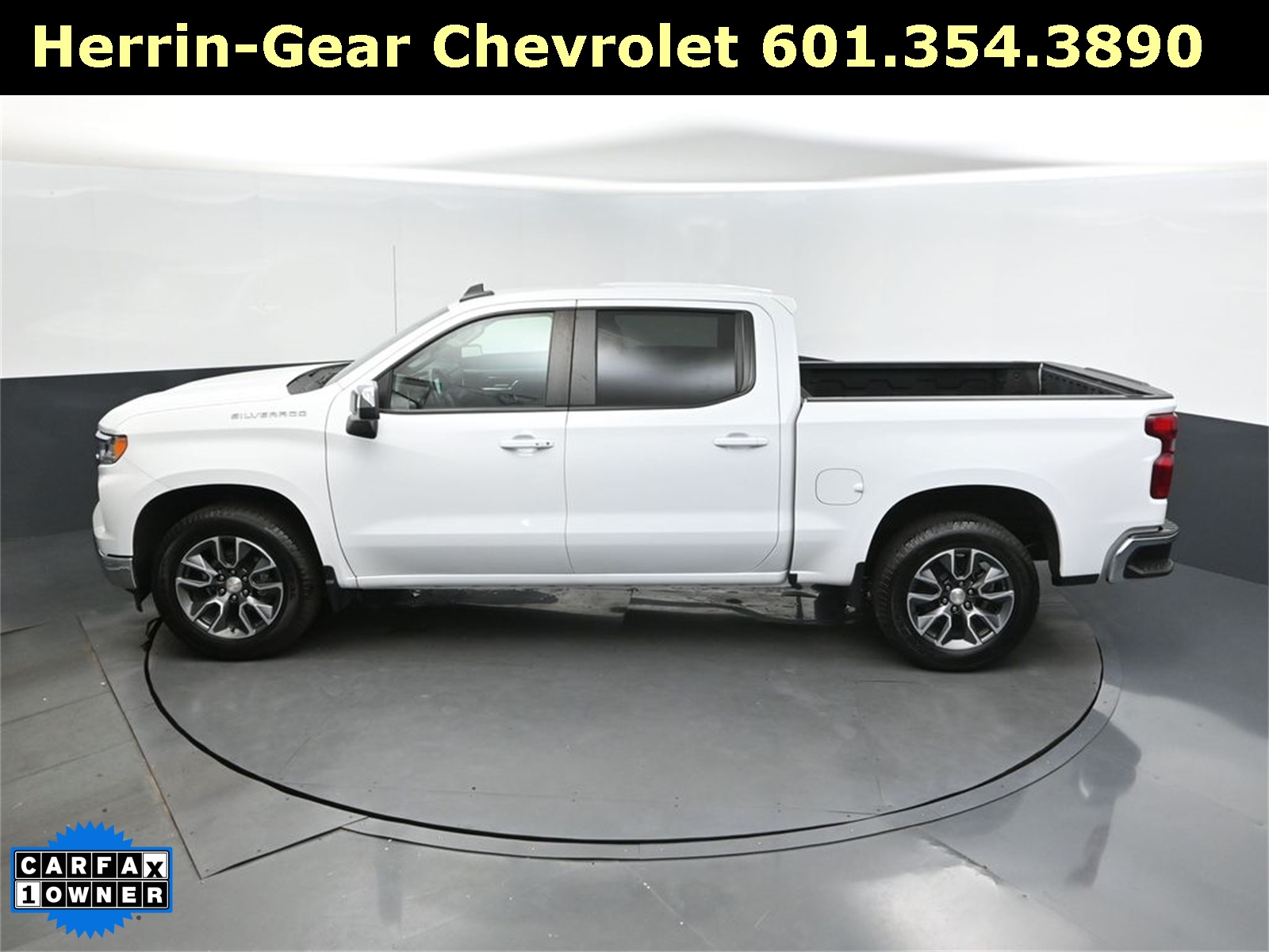2024 Chevrolet Silverado 1500 LT photo 29