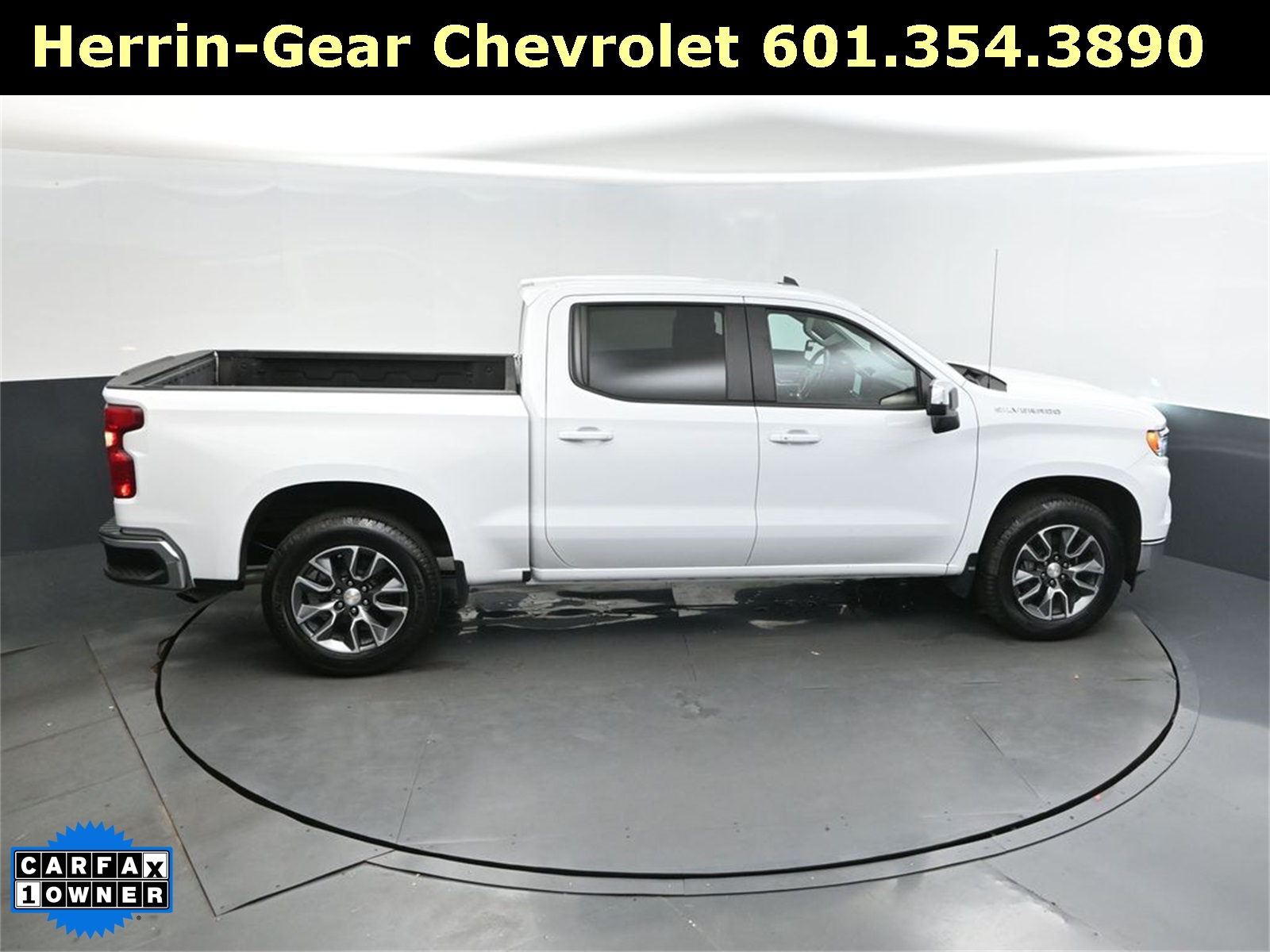 2024 Chevrolet Silverado 1500 LT photo 32
