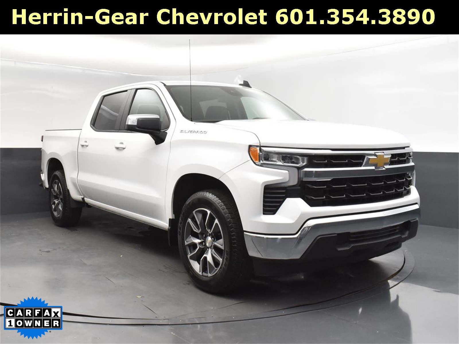 2024 Chevrolet Silverado 1500 LT photo 7