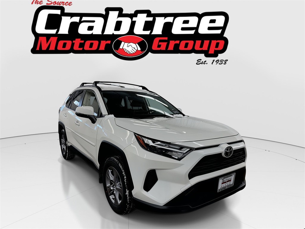 2025 Toyota RAV4 XLE's photo