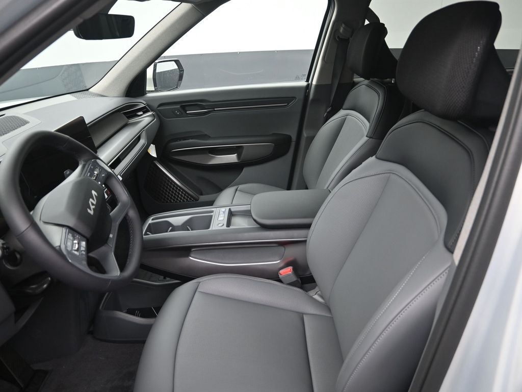 2026 Kia EV9 Light Long Range photo 5
