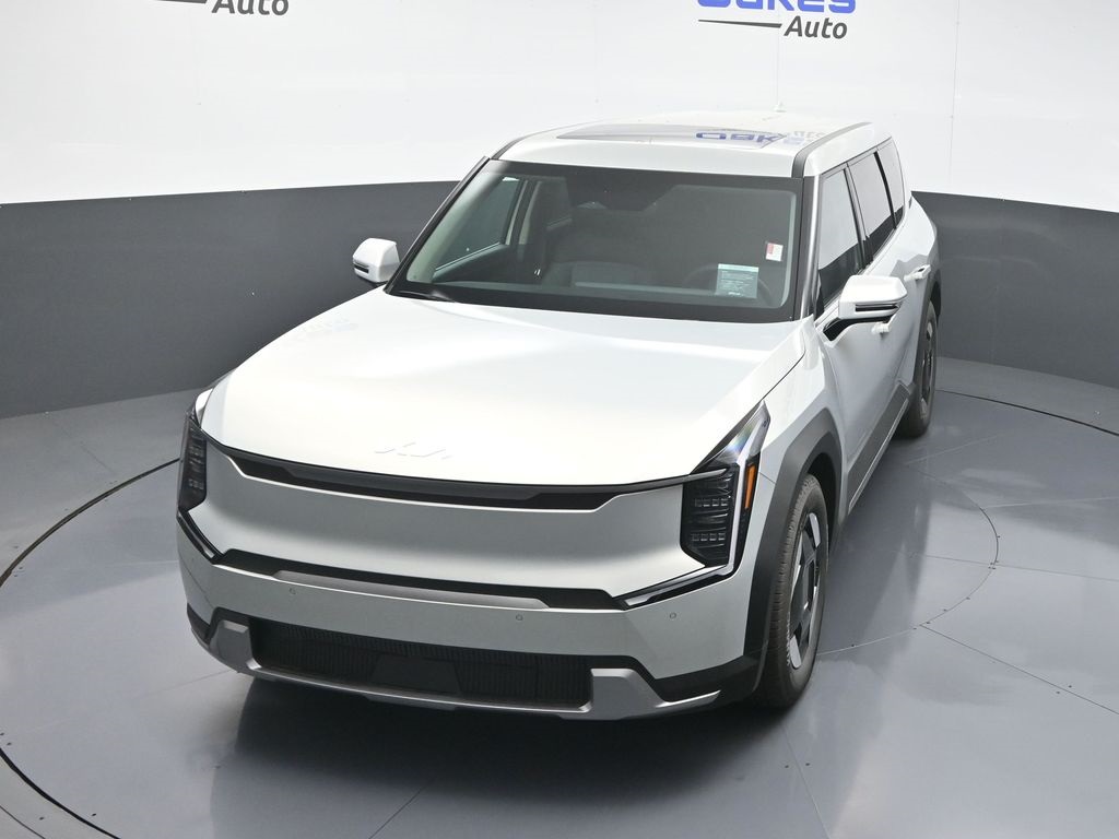 2026 Kia EV9 Light Long Range photo 19
