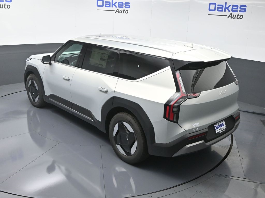 2026 Kia EV9 Light Long Range photo 21