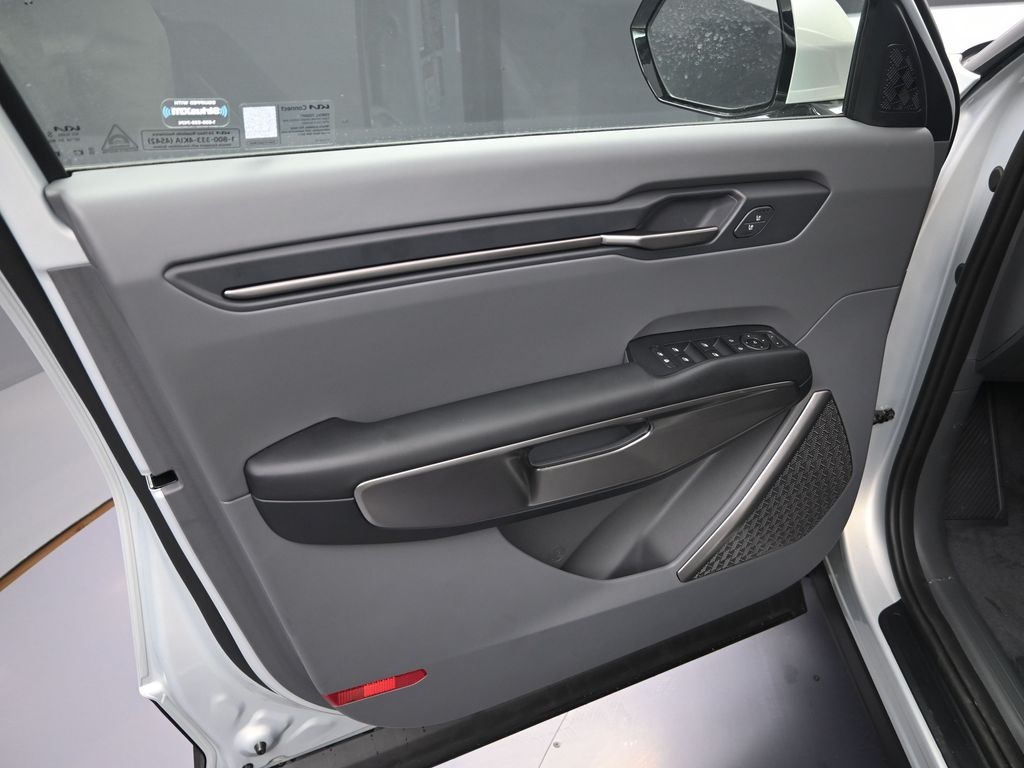 2026 Kia EV9 Light Long Range photo 4