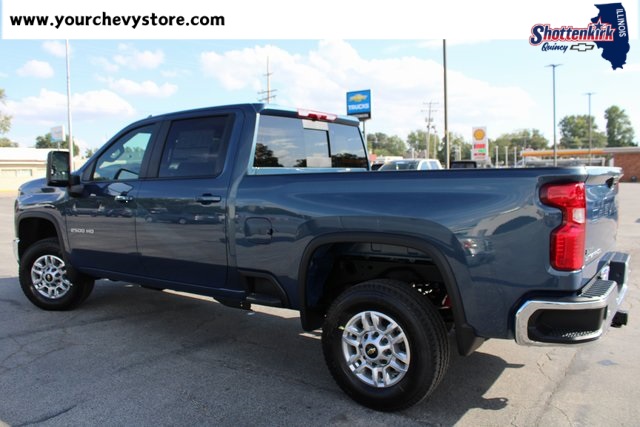 2026 Chevrolet Silverado 2500HD LT photo 3