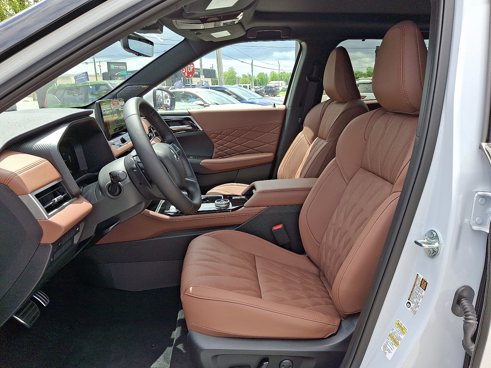 2025 Mitsubishi Outlander SEL photo 11