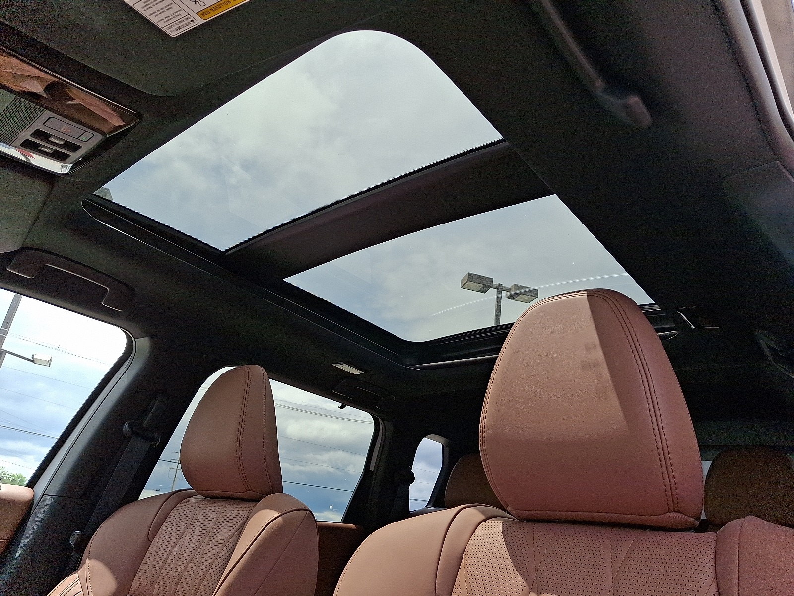 2025 Mitsubishi Outlander SEL photo 12