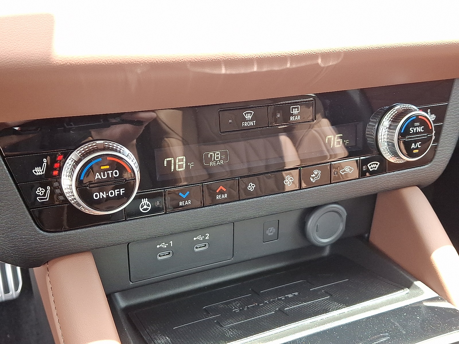 2025 Mitsubishi Outlander SEL photo 13