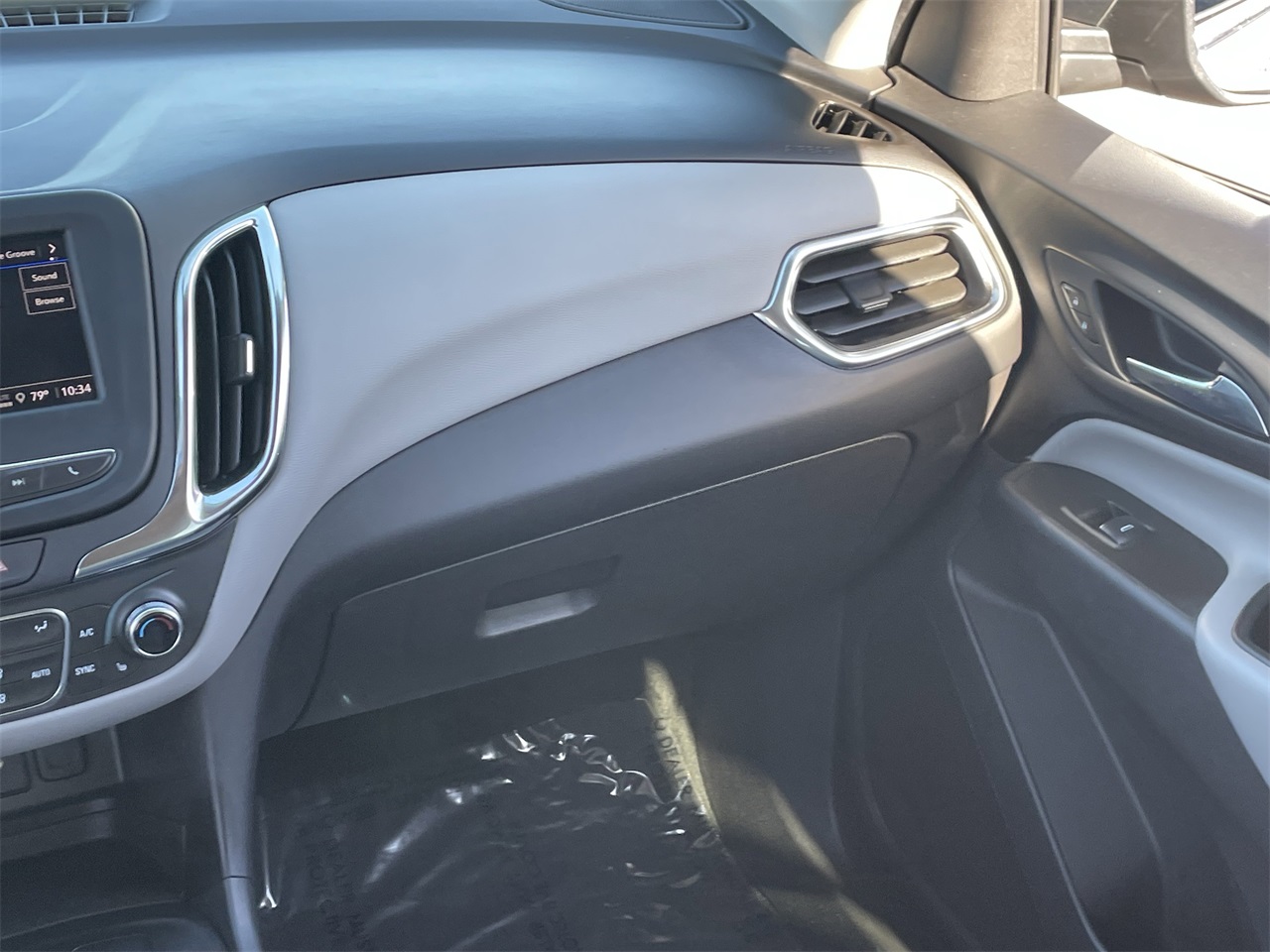 used 2024 Chevrolet Equinox car, priced at $18,999