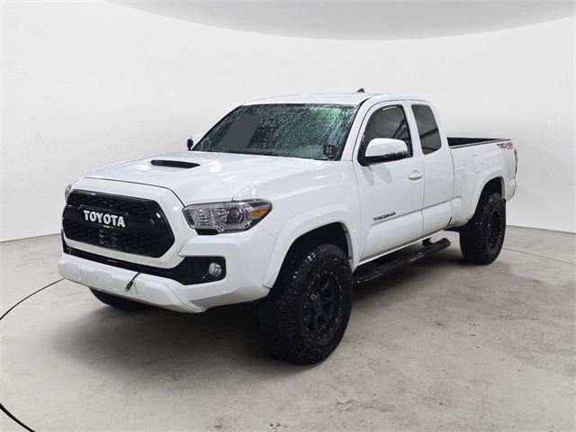 2016 Toyota Tacoma TRD Sport's photo