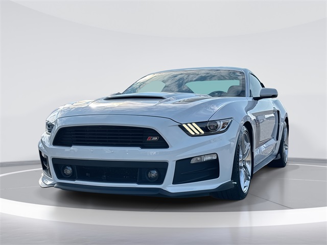 2016 Ford Mustang GT Premium's photo