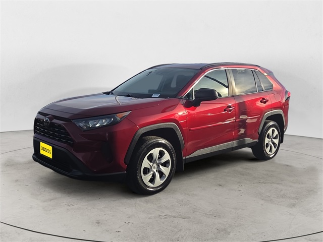 2020 Toyota RAV4 LE's photo