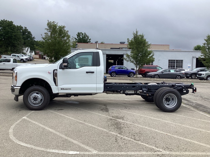 2024 Ford F-350 photo 4