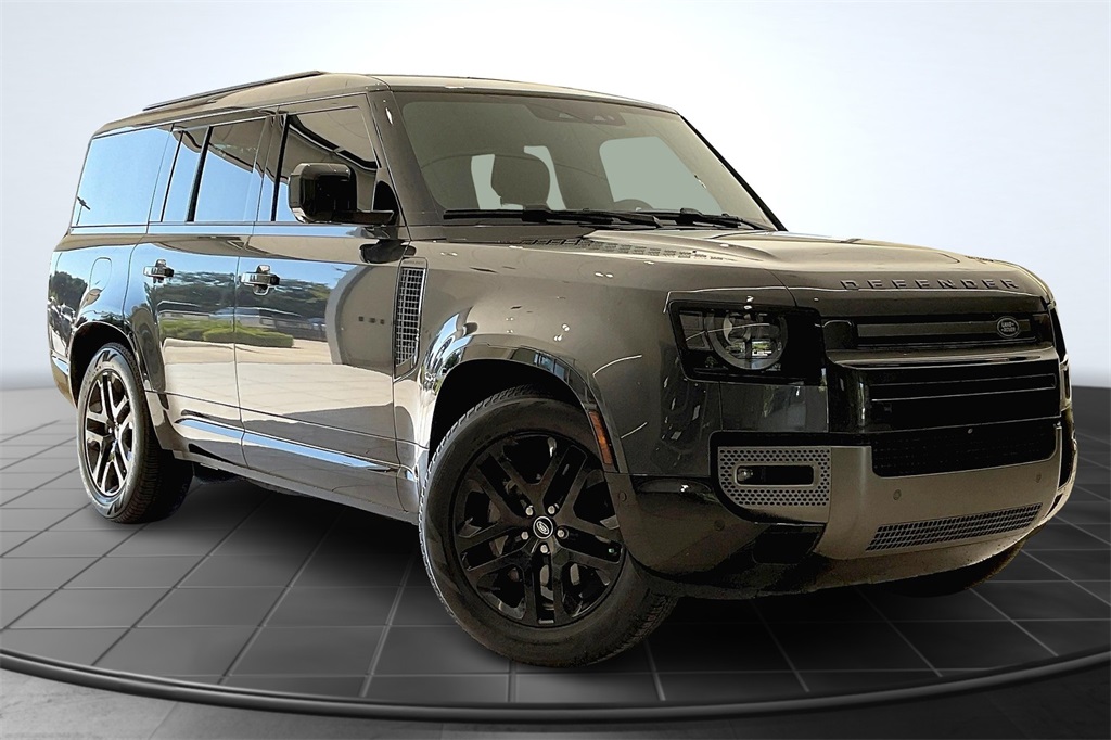 2024 Land Rover Defender Outbound's photo