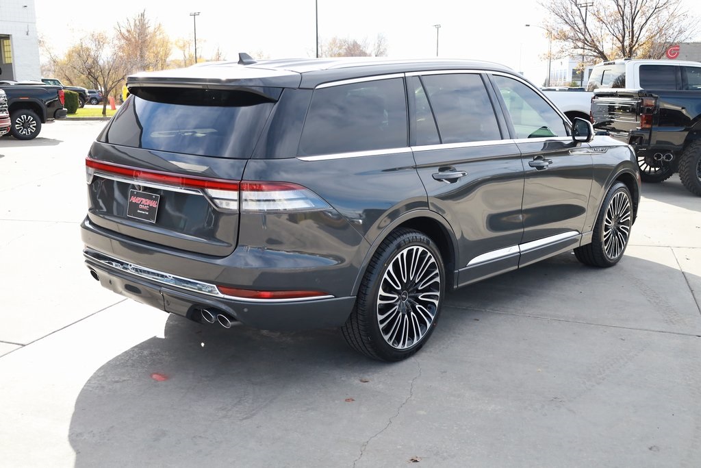 2020 Lincoln Aviator Black Label photo 3