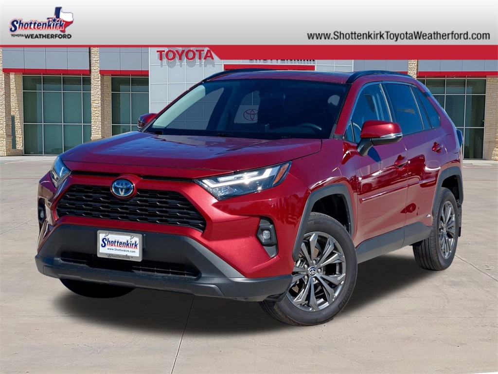 2024 Toyota RAV4 XLE Premium's photo
