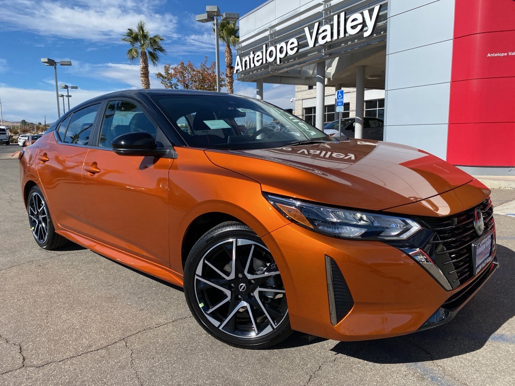 2025 Nissan Sentra SR's photo