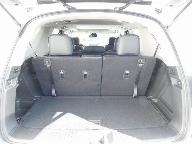 New 2025 Honda Pilot Touring 4D Sport Utility