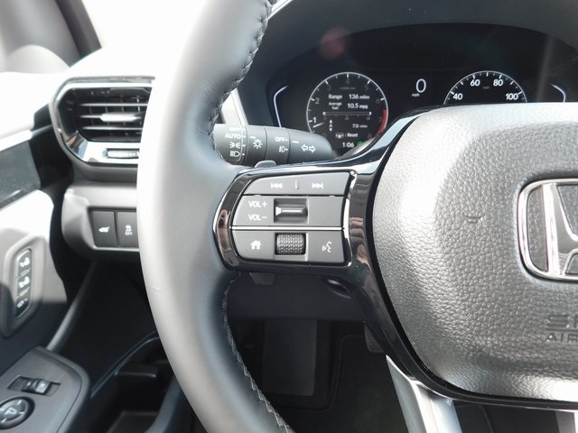 New 2025 Honda Pilot Touring 4D Sport Utility