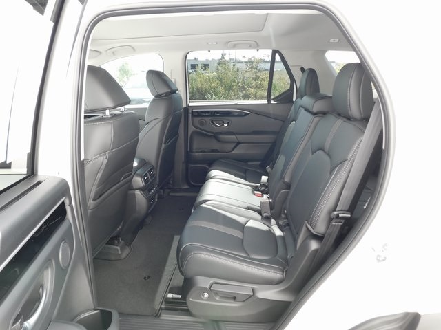 New 2025 Honda Pilot Touring 4D Sport Utility