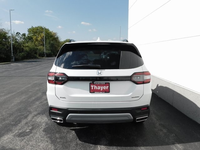 New 2025 Honda Pilot Touring 4D Sport Utility