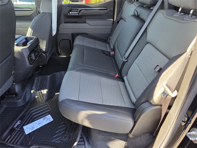 2026 Chevrolet Silverado 1500 ZR2 photo 3