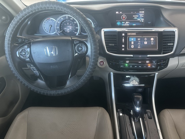 2016 Honda Accord EX-L photo 9