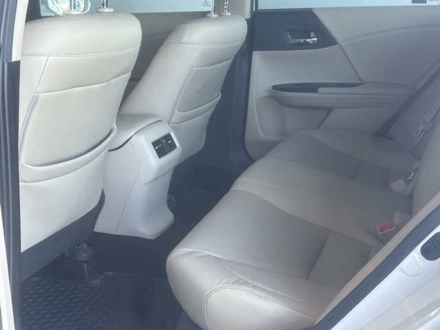 2016 Honda Accord EX-L photo 13