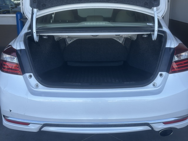 2016 Honda Accord EX-L photo 14