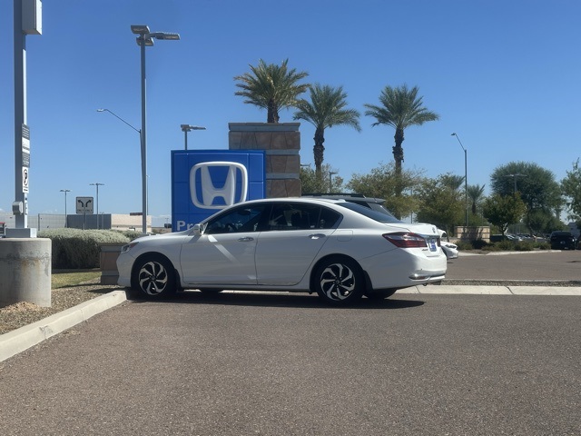 2016 Honda Accord EX-L photo 3