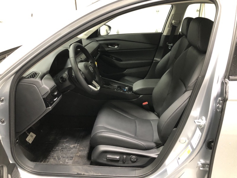 2025 Honda Accord Hybrid Touring photo 17