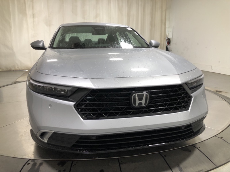 2025 Honda Accord Hybrid Touring photo 2