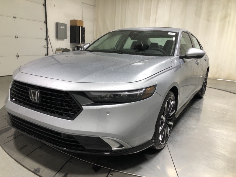 2025 Honda Accord Hybrid Touring photo 3