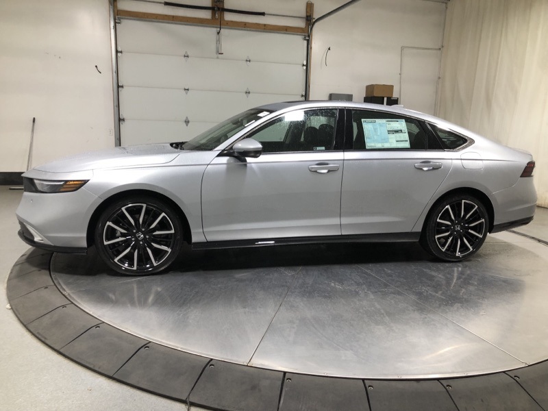 2025 Honda Accord Hybrid Touring photo 4