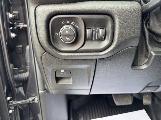 Photo of 2019 Ram 1500 Big Horn/Lone Star in Jacksonville, NC - 16,  2019 Ram 1500 Big Horn/Lone Star:16867P