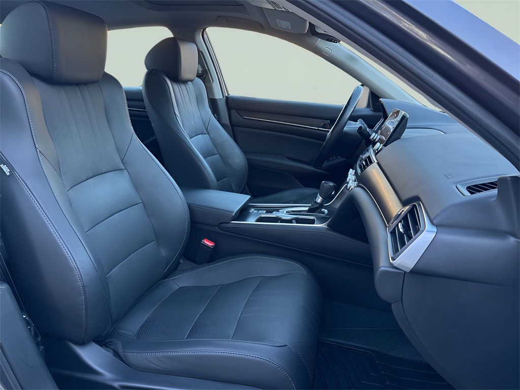 2021 Honda Accord EX-L photo 3